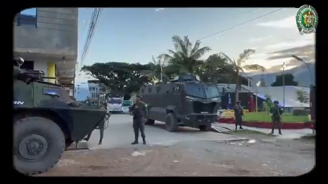 📍Cauca | En compañía de Ejército Nacional de Colombia hacemos presencia en el corregimiento El Plateado municipio de Argelia. Ratificamos nuestro compromiso por la seguridad y acompañamiento esta población. #SeguridadEnElTerritorio