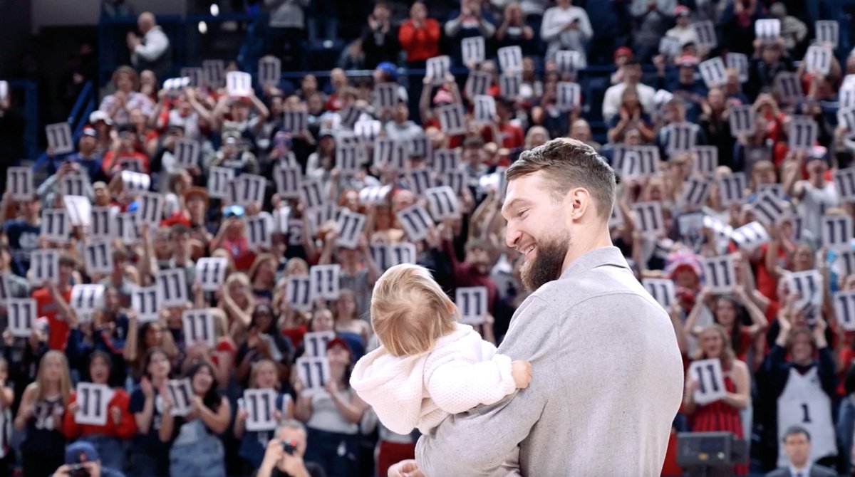 𝑯𝑰𝑺 𝑳𝑬𝑮𝑨𝑪𝒀 now hangs in the rafters! Thank you, Domas!! 🐶🏀💙 Domantas Sabonis Sacramento Kings