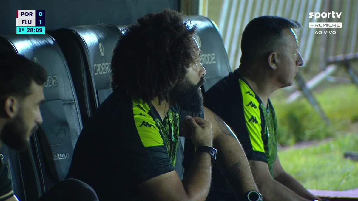 E a torcida do Fluminense gritando "Marcelo", para o fisiologista da Portuguesa-RJ, o Renan Carmo. 📽️: ge / SporTV / Premiere