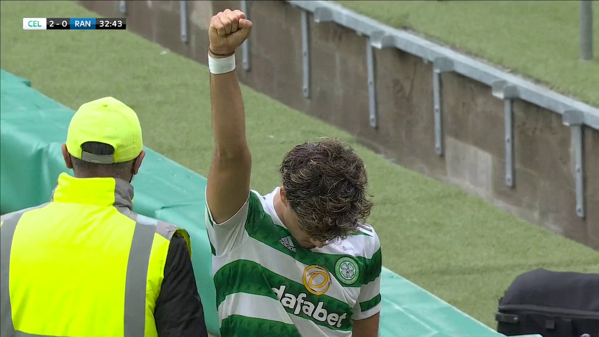 UPDATE: Rennes winger Jota was due to fly to Glasgow last night ahead of his proposed move to Celtic but has been delayed by #StormEowyn. Jota is now expected to travel to Glasgow over the weekend to finalise personal terms and paperwork.