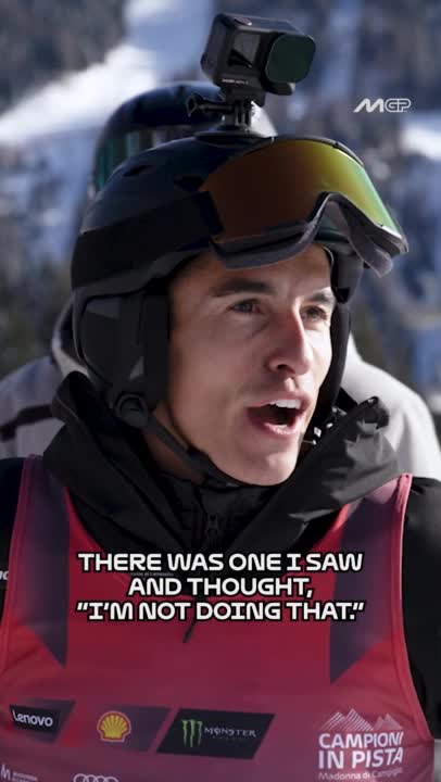 The first duel between Pecco Bagnaia and Marc Márquez in 2025 wasn't in a track but in the snow! ⛷️ Enjoy the full vid here 👉 #MotoGP