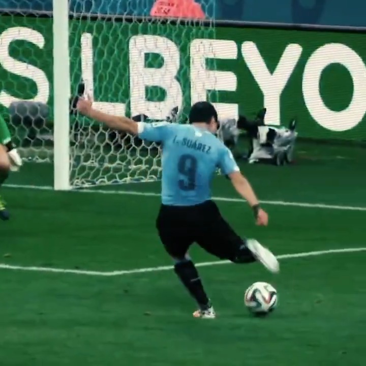 🇺🇾 Luis Suárez y una actuación brillante ante Inglaterra en 2014. 🤯 Selección Uruguaya | #CopaMundialFIFA