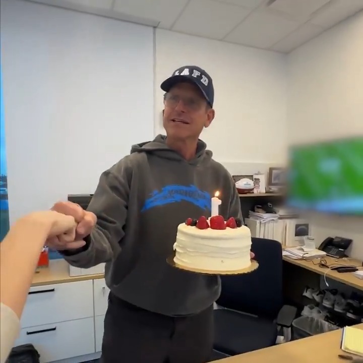 happy anniversary coach 💙
