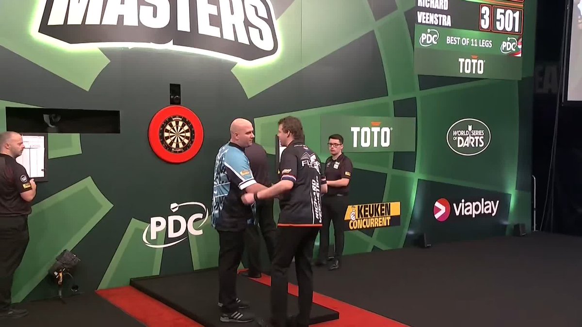 CROSS INTO THE QUARTERS! ⚡ Rob Cross is the first player through to the quarter-finals at the Dutch Darts Masters! Cross recovers from an early exit in Bahrain to overcome World Series debutant Richard Veenstra 6-3! 📺 #DutchDartsMasters