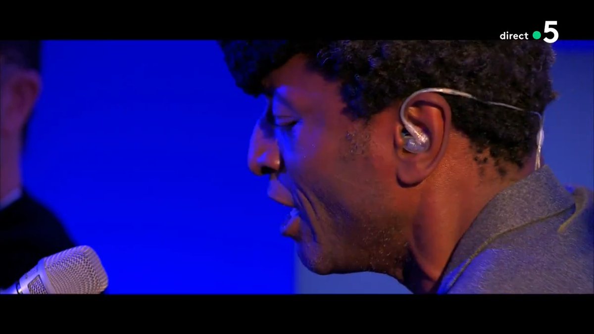 🎶 Keziah Jones interprète le titre "Rhythm" en live dans #CàVous🎶