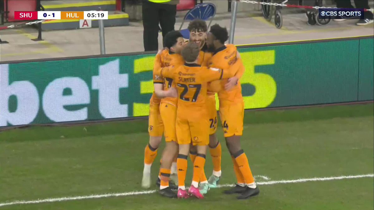 Hull City's Matt Crooks let it fly 🚀