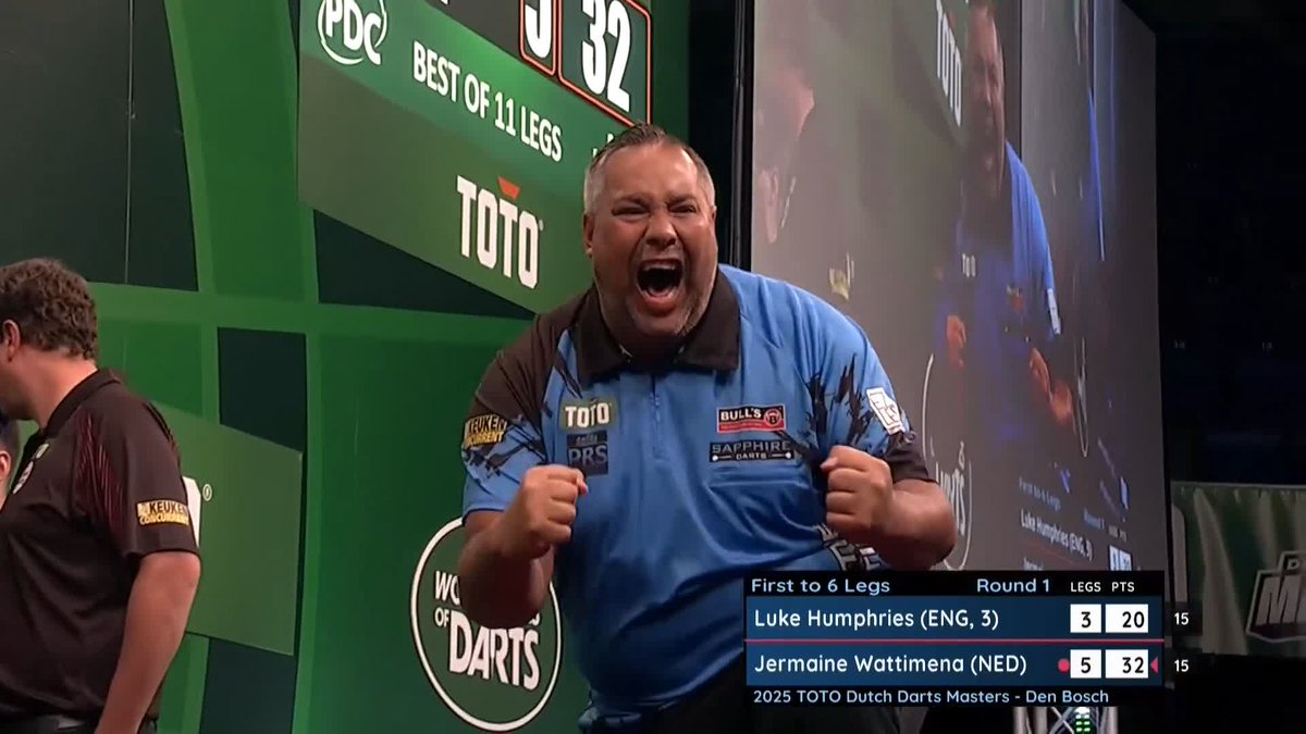 WATTIMENA KO's COOL HAND! 🇳🇱 What a moment for Jermaine Wattimena! Dutch delight in Den Bosch, as Wattimena wins six of the last seven legs to complete a 6-3 victory over world number one Luke Humphries! 📺 #DutchDartsMasters