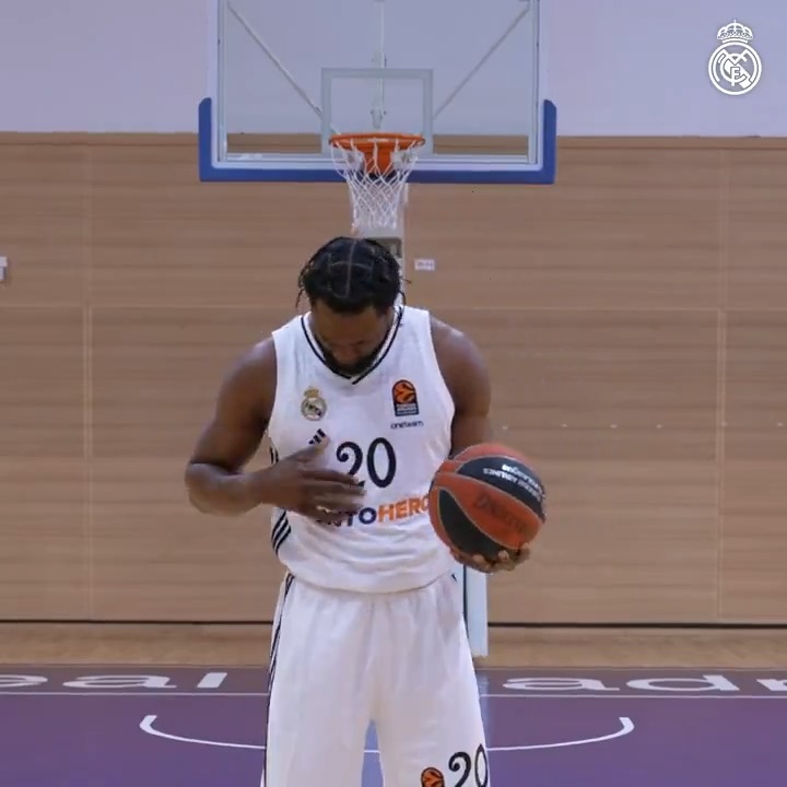 👕2⃣0⃣🏀 🙌 Bruno Fernando