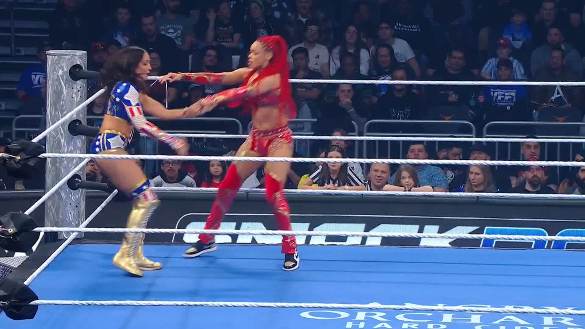 Michin and B-Fab were putting in work! 😤 #SmackDown
