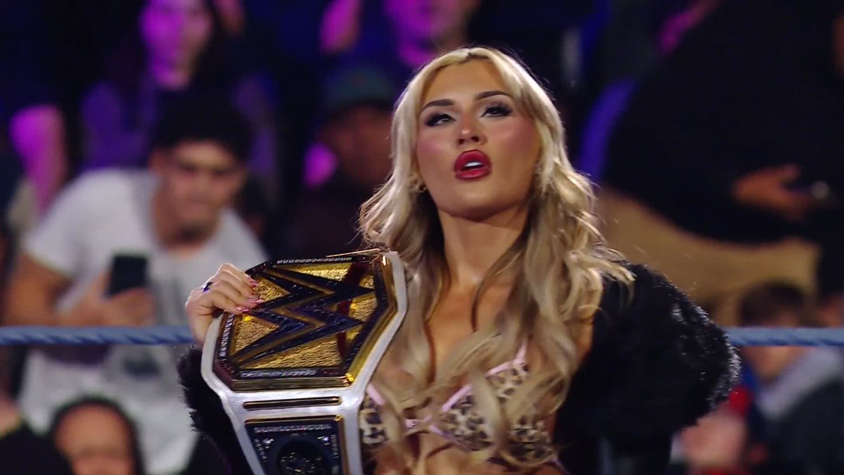 Hold that thought, Tiffany Stratton! RheaRipley_WWE is here! 👀 #SmackDown