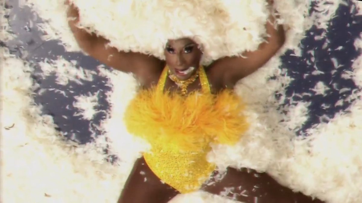 Glamazon B*tch 🐤💎 #DragRace Kori “X Change” King