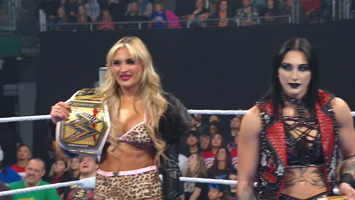 EVERYONE wants a shot at RheaRipley_WWE and Tiffany Stratton's titles! 😳 #SmackDown