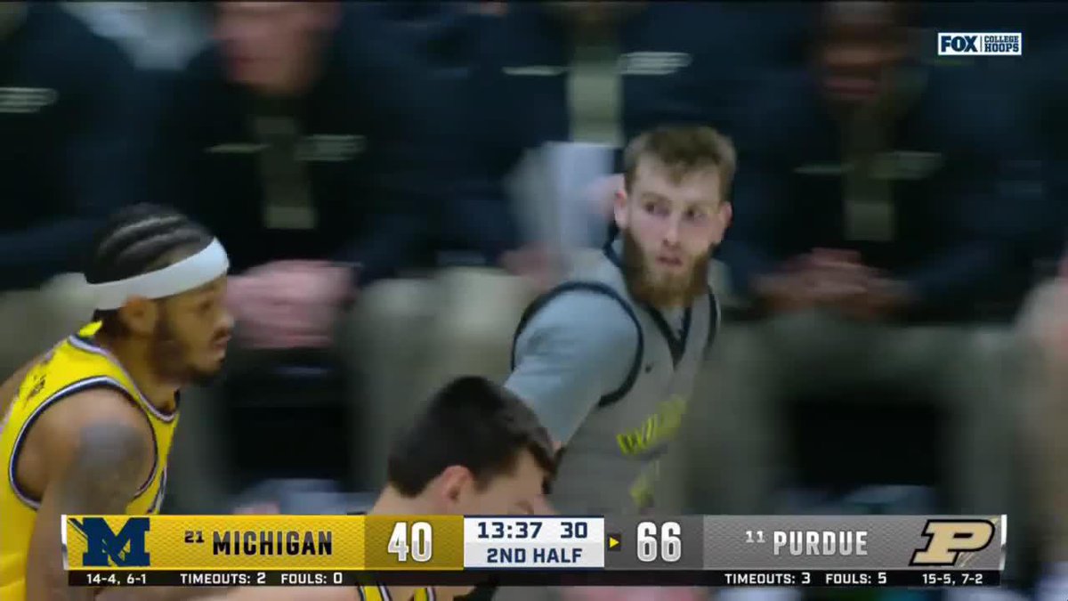 🚂 24 PTS 🚂 10 AST 🚂 7 REB 🚂 4 STL 🚂 4-4 FT Braden Smith was ROLLING against No. 21 Michigan, notching his 8th double-double of the season 👏 #B1GMBBall x Purdue Men's Basketball