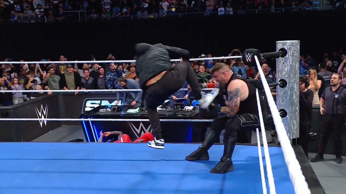 IT'S ON SIGHT! 😤 Will Cody Rhodes and Kevin even make it to #SNME?! 👀 LIVE NATIONWIDE 8E/5P on NBC Entertainment & Peacock