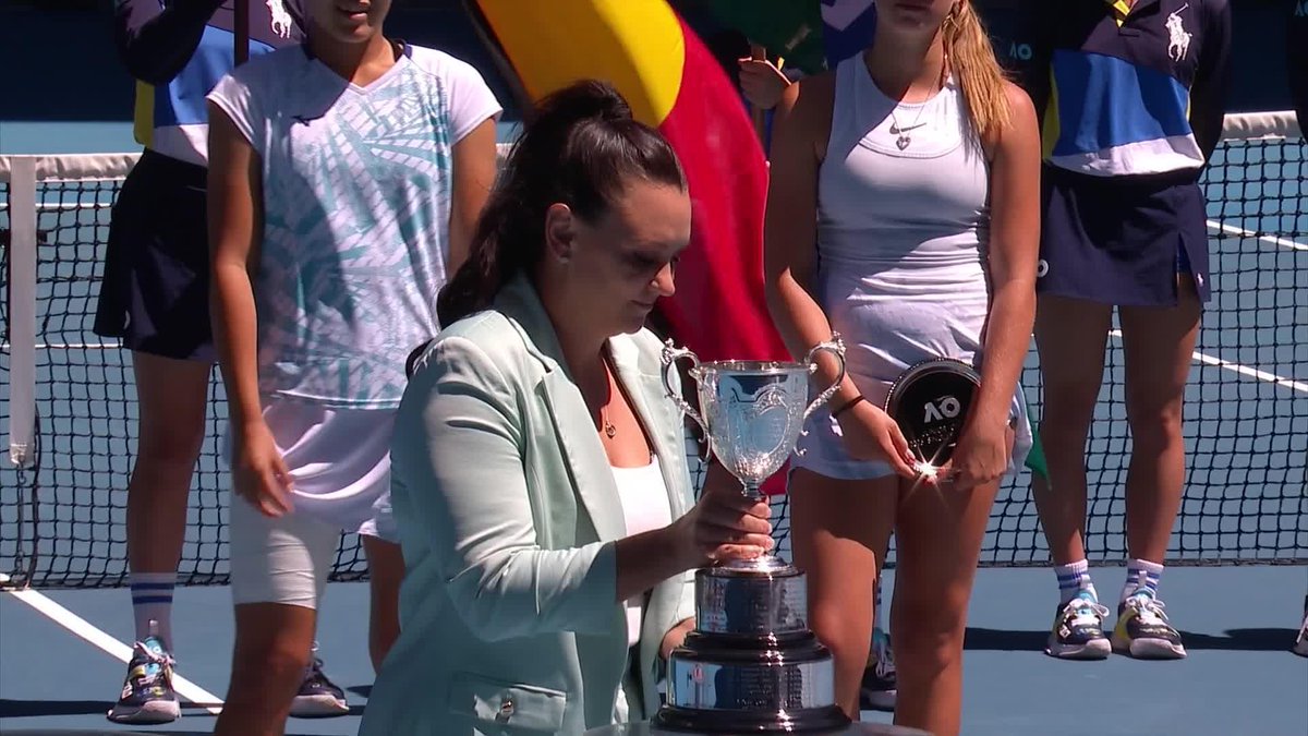 A new teen sensation rises today - our #AO2025 junior girls' singles champion, Wakana Sonobe 🫶 #AusOpen