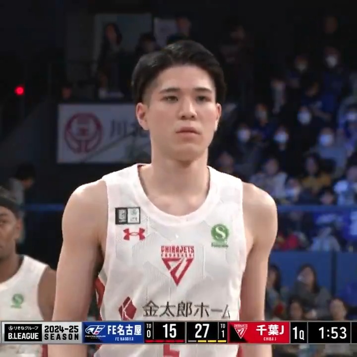◤ 東山高校出身 18歳の瀬川 琉久がBリーグデビュー！！◢ 第1Qから出場し、フリースローで初得点！！ 瀬川選手の初得点をそわそわしながら見守るベンチの選手たち☺️ 千葉ジェッツふなばし 🛫PAINT IT JETS✨ #Bリーグ #りそなグループ