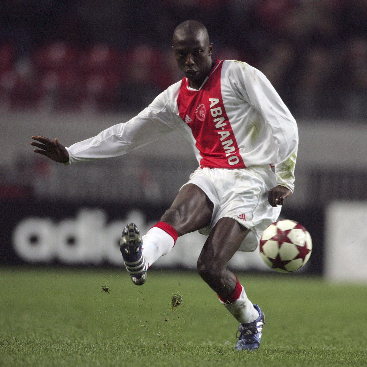 Celebrating Hatem Trabelsi’s birthday today! 🇹🇳 Who remembers watching him play?