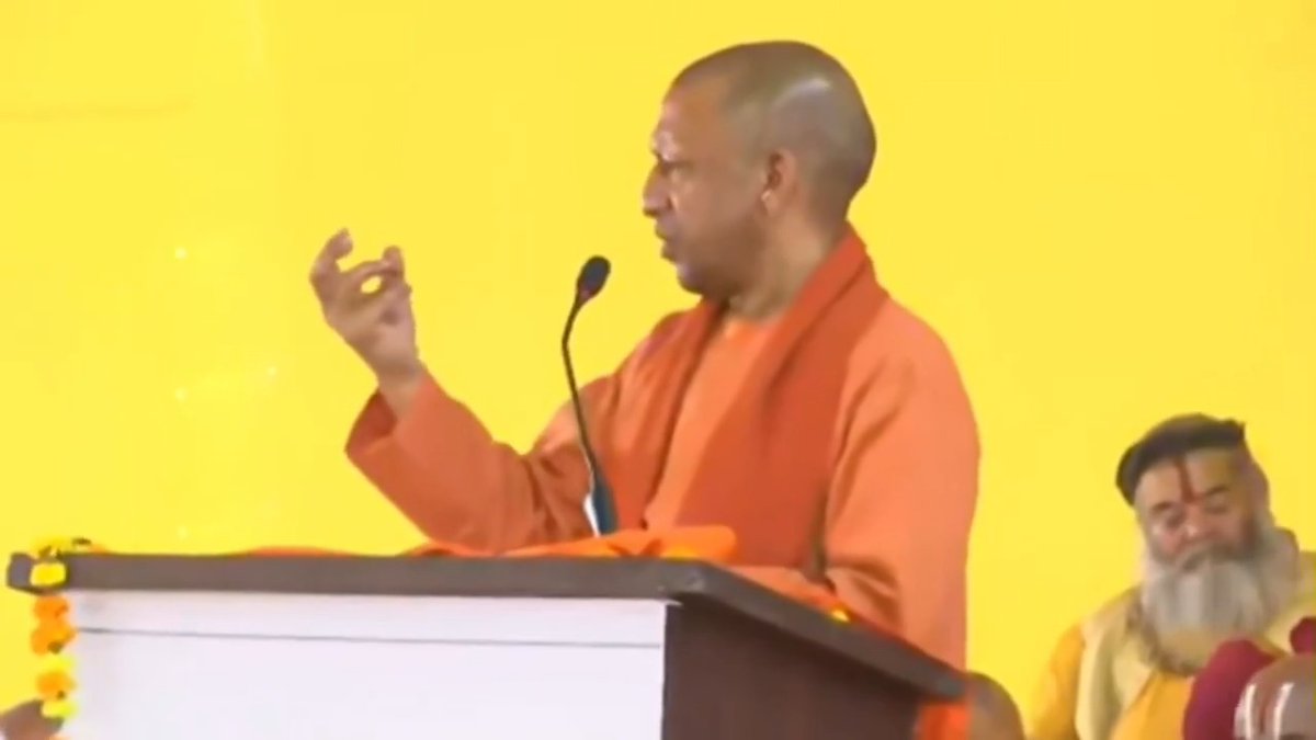 मेरी अपील है... सनातन धर्म को किसी संकीर्ण दायरे में कैद मत होने दीजिए, इसकी तुलना छोटे-छोटे बोर्ड से मत करिए, सनातन धर्म का स्वरूप बहुत विराट है...