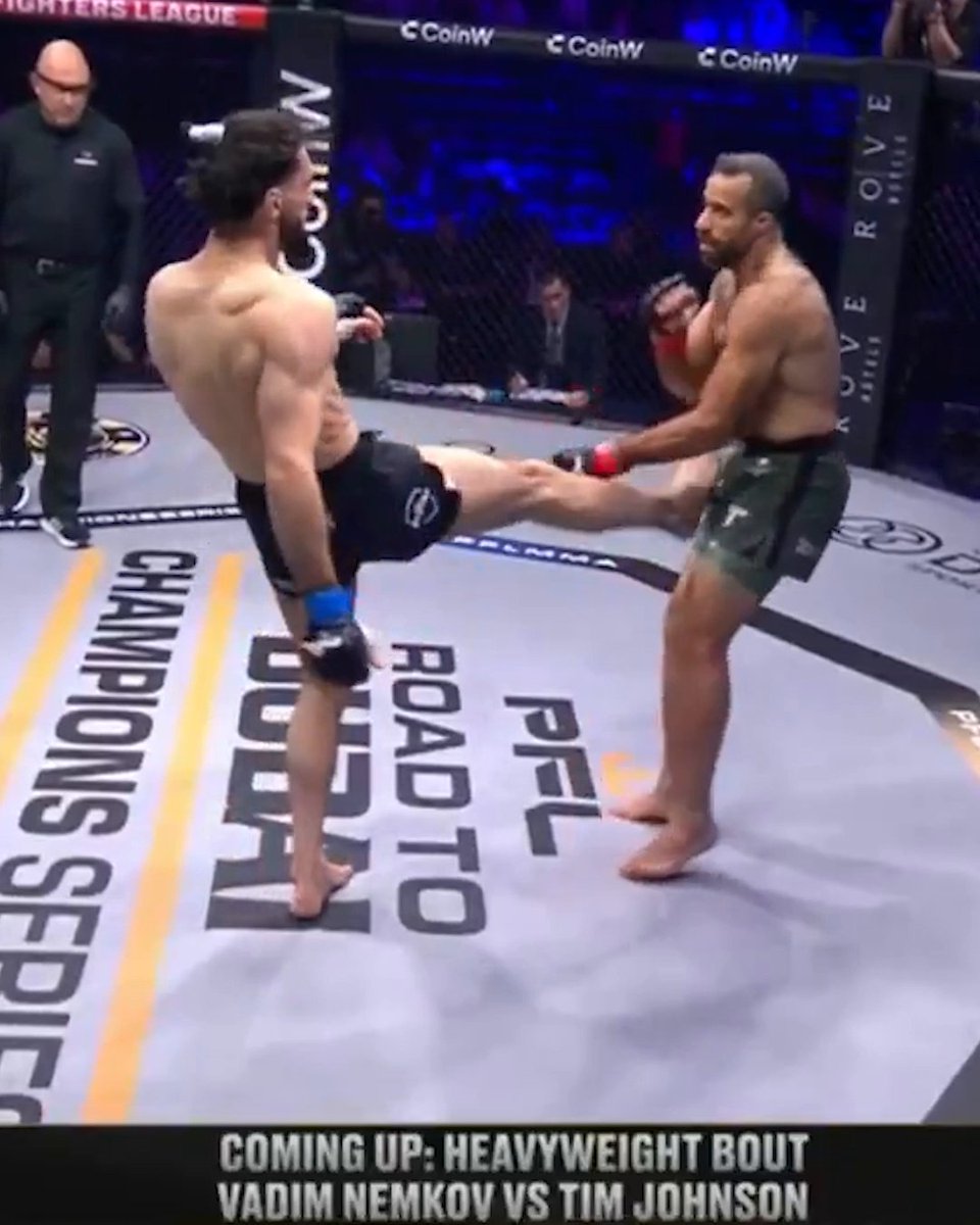 THE KICK BROKE HIS ARM 😳 #RoadToDubai