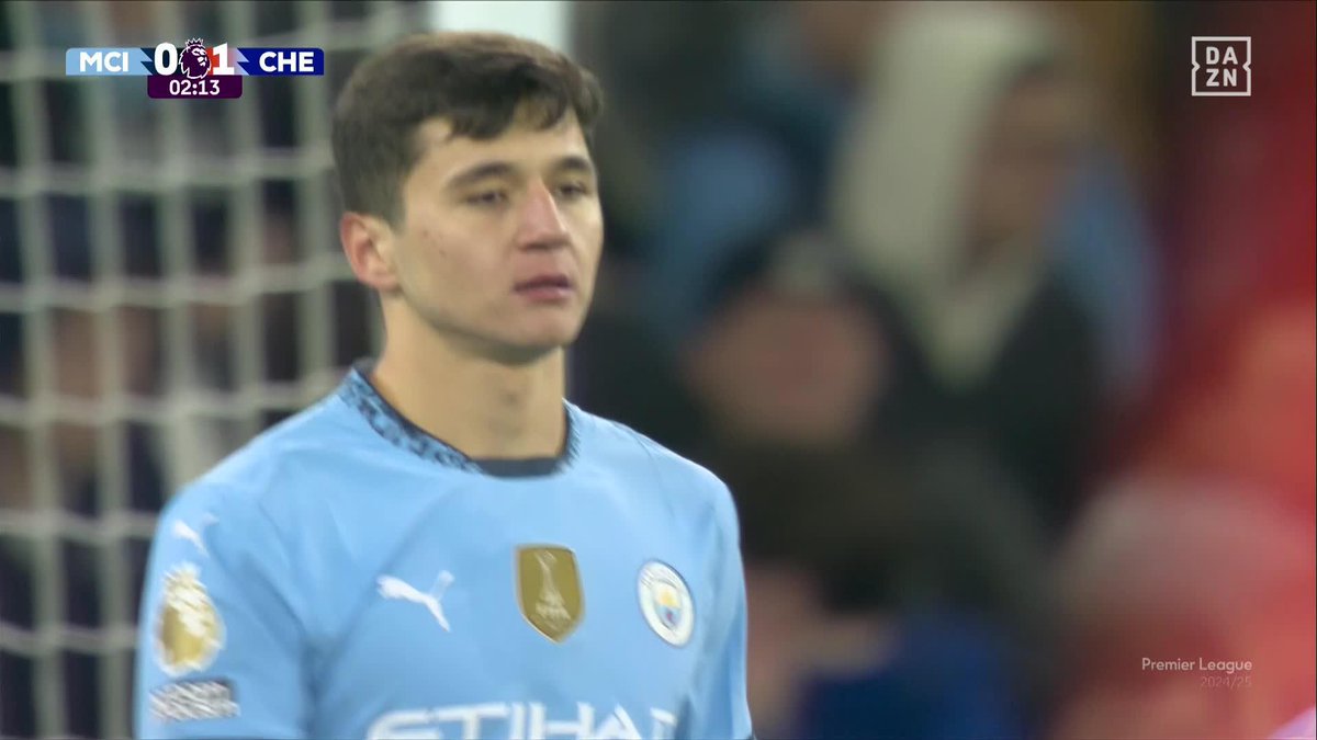 Solo lleva 2 minutos en la Premier y ya la ha liado parda 😳 Así ha sido el debut de Khusanov con el Manchester City #PremierLeagueDAZN 🏴󠁧󠁢󠁥󠁮󠁧󠁿⚽