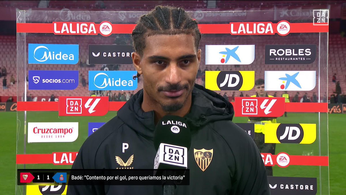 🗣️ “Si estoy feliz, ¿por qué me voy a ir? Puedo progresar aquí” Loïc Badé explica el motivo por el que ha decidido quedarse en el Sevilla Fútbol Club en el micrófono de Ainhoa Pérez de Lema #LALIGAenDAZN ⚽️