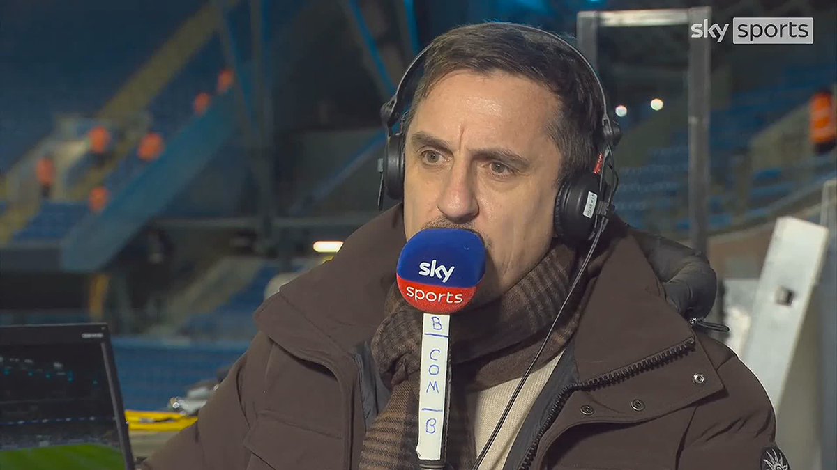 "Cole, you're being played mate." Gary Neville says Chelsea fans would not have wanted to see Cole Palmer smiling and talking to Pep Guardiola after their defeat to Man City 🎙️