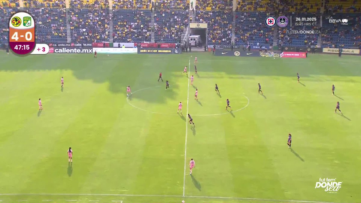 GOLAZOOOO DE IRENE👸🏼💛✨ Se juntaron las güeritas consentidas del América Femenil, asistencia de Sarah Luebbert y golazo de Irene Guerrero para el 4-0💖🦅