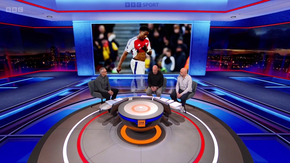 Myles Lewis-Skelly's red card was a "terrible decision." Do you agree? #MOTD