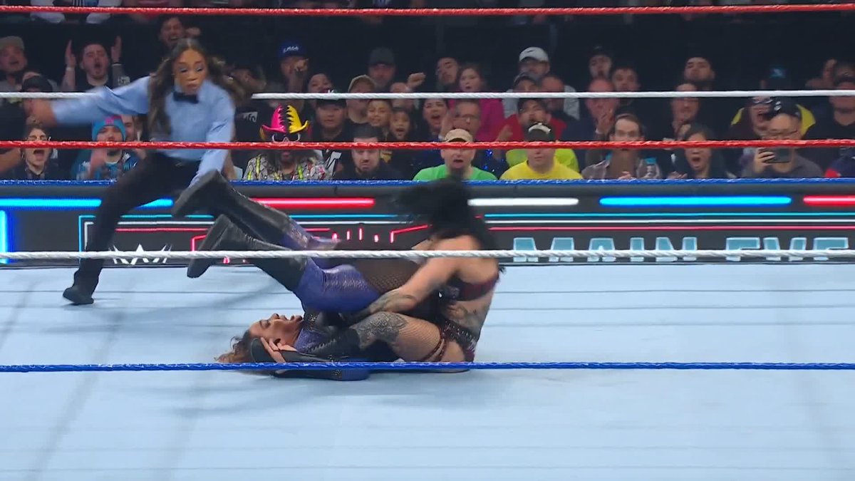 Rhea Ripley said “We on prime time mf” and pulled out some shit she never does 🔥😭 #SNME