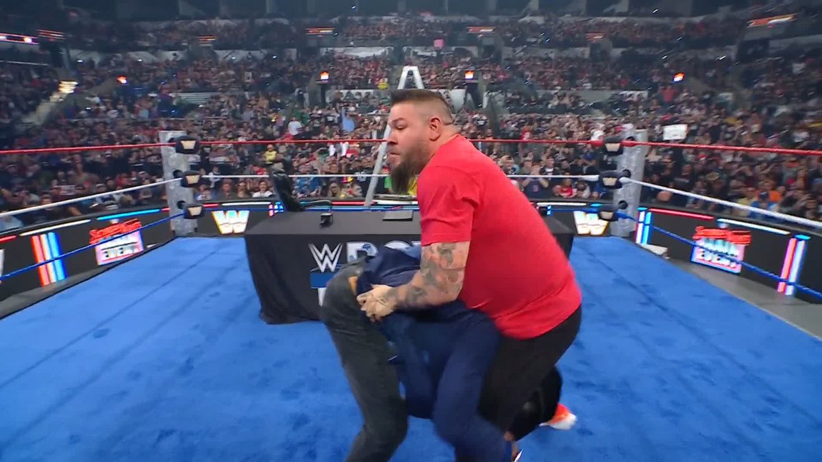 SWEET CHIN MUSIC! 🎶 Shawn Michaels had to remind Kevin who he was dealing with 😡 #SNME