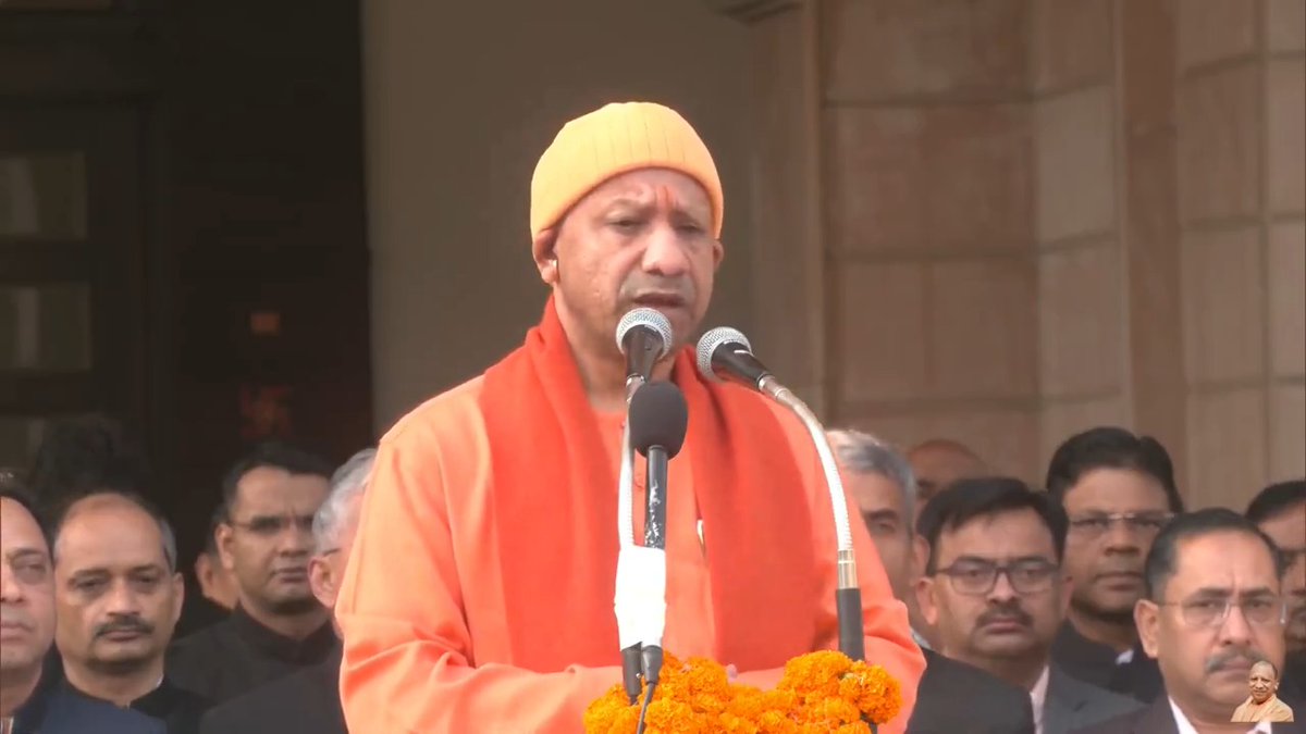 हमारा संविधान, भारत की हजारों वर्षों की उस विरासत का भी प्रतिनिधित्व करता है, जिन पर हर भारतवासी गौरव की अनुभूति करता है...
