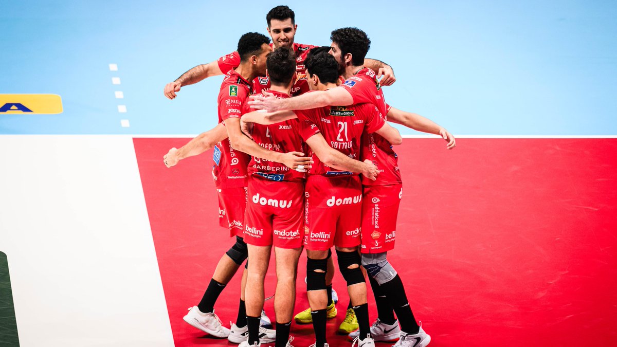 🔥 COPPA ITALIA SEMIFINALS 🇮🇹: CIVITANOVA 3-2 TRENTINO Civitanova is back in the Coppa Italia FINAL, chasing their 8th title. ➡️ FINAL: Verona 🆚 Civitanova 📅 Sunday, January 26 ⏰ 2:15pm GMT 📺 Watch it LIVE on VBTV: 🏐 #Volleyball #Pallavolo