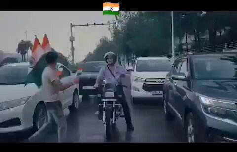 Kranti Kumar वीडियो शेयर करने से खुदको नहीं रोक सका। जो नफरत फैलाते है उनके लिए एकदम परफेक्ट वीडियो है। #RepublicDay2025
