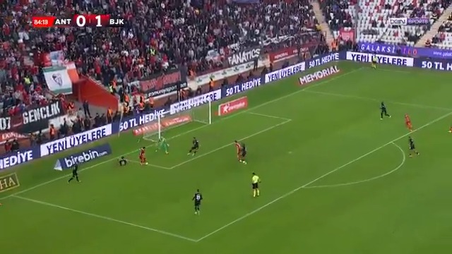 👀 Erdal Rakip, şık bir aşırtmayla Onvo Antalyaspor'a beraberliği getiriyor! | #BJKvANT Castrol Türkiye