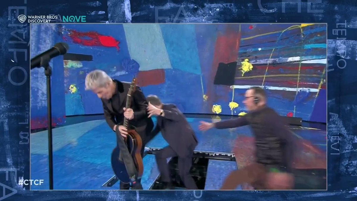 "Hai intervistato chiunque, ma la cosa che circola di più sei tu che stai per cadere nel buco." Luciana Littizzetto commenta la caduta di Fabio Fazio a #CTCF