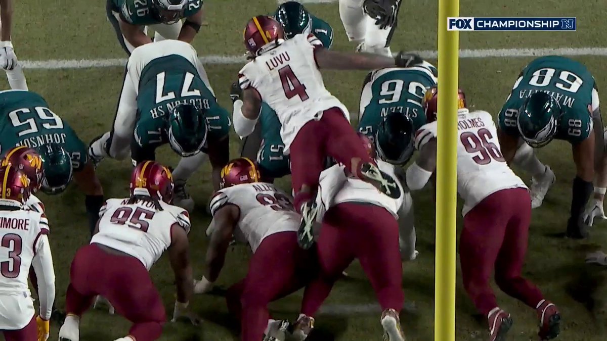 Frankie Luvu was just a tad early on timing the tush push
