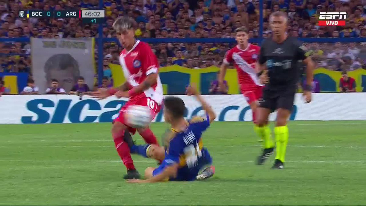 ¿ERA EXPULSIÓN PARA ANDER HERRERA POR ESTA PLANCHA A ALAN LESCANO? Mastrángelo ni amonestó y el VAR no lo llamó. ¿Qué te pareció?