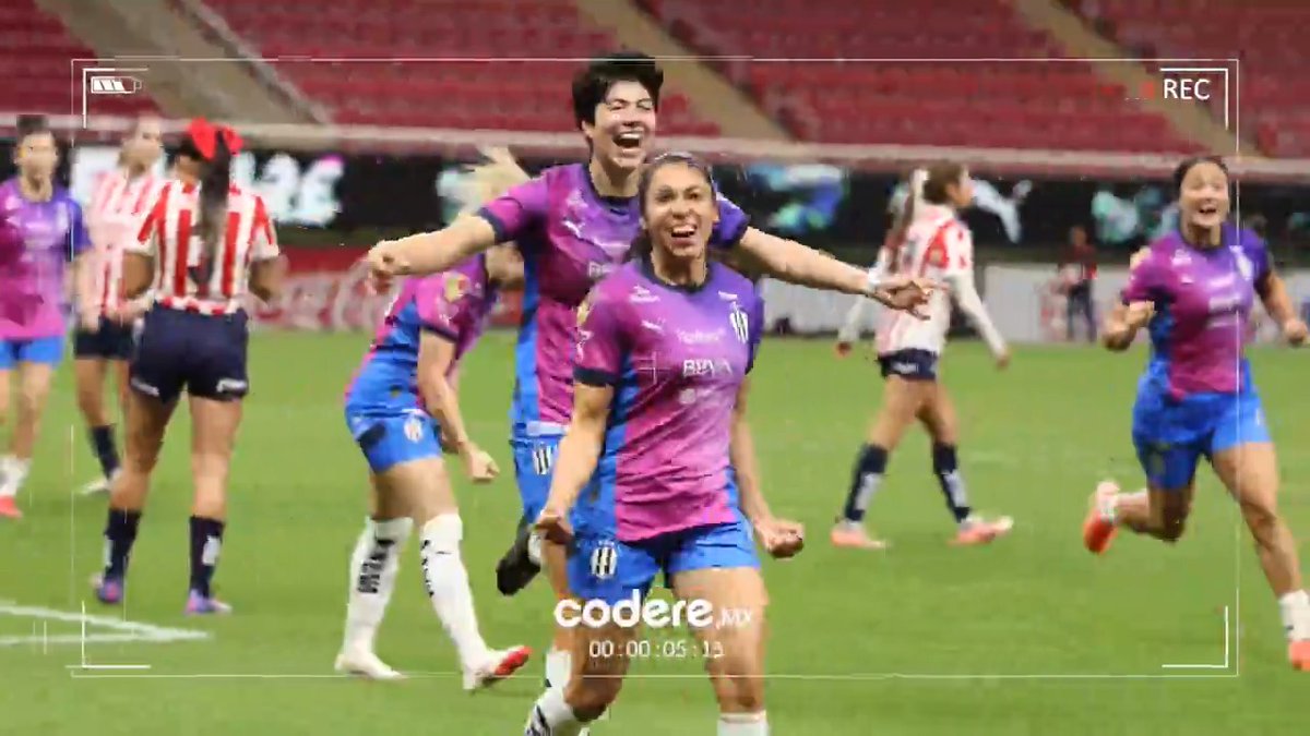 Chapina 𝒑𝒐𝒘𝒆𝒓 👊🏼Ⓜ️ El gol del triunfo de Ana Lucía Martínez en el #LenteRayado Codere.mx. 📹