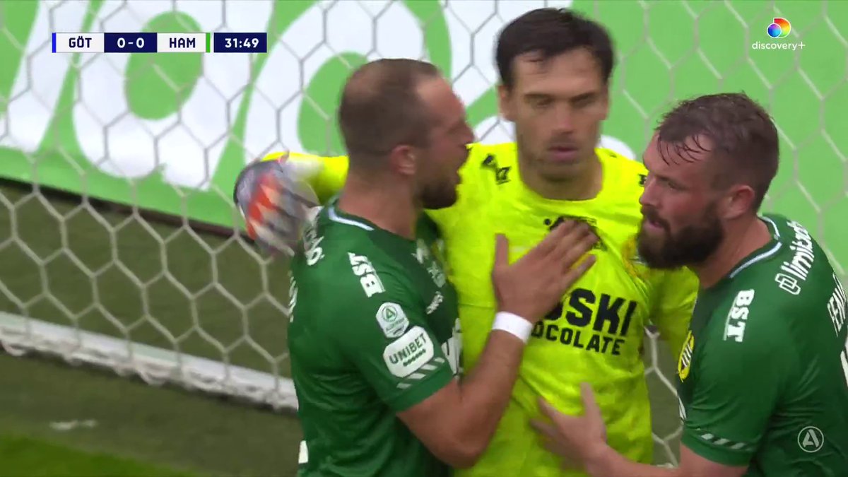 🗣️ “Även om jag förmodligen kommer att bli en parantes i Hammarbys historia så kommer Hammarby inte vara en parantes för mig i min karriär. Klubben kommer alltid ha en speciell plats i mitt hjärta.” Vilken dundergubbe han är Davor Blazevic 💚🤍