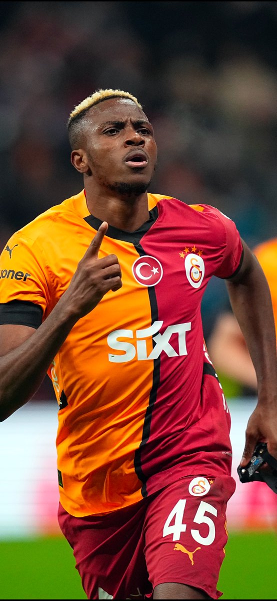 Müthiş koşusuyla önce penaltıyı aldı! 💪 Sonra golünü attı! ⚽️ 𝑽𝒊𝒄𝒕𝒐𝒓 𝑶𝒔𝒊𝒎𝒉𝒆𝒏 🔥