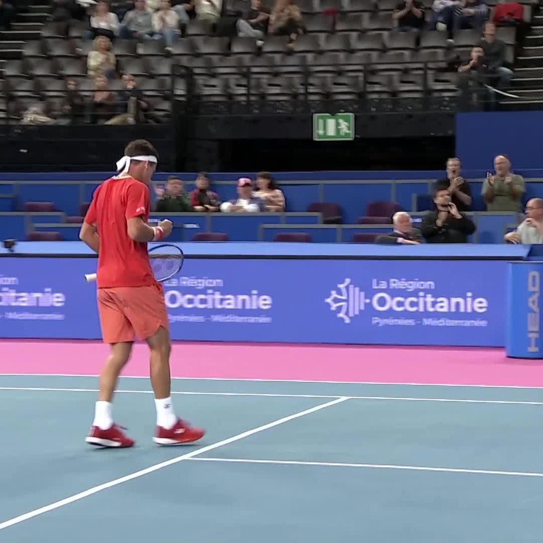 What a way to start 🔥 Daniel Altmaier with a backhand beauty! Open Occitanie
