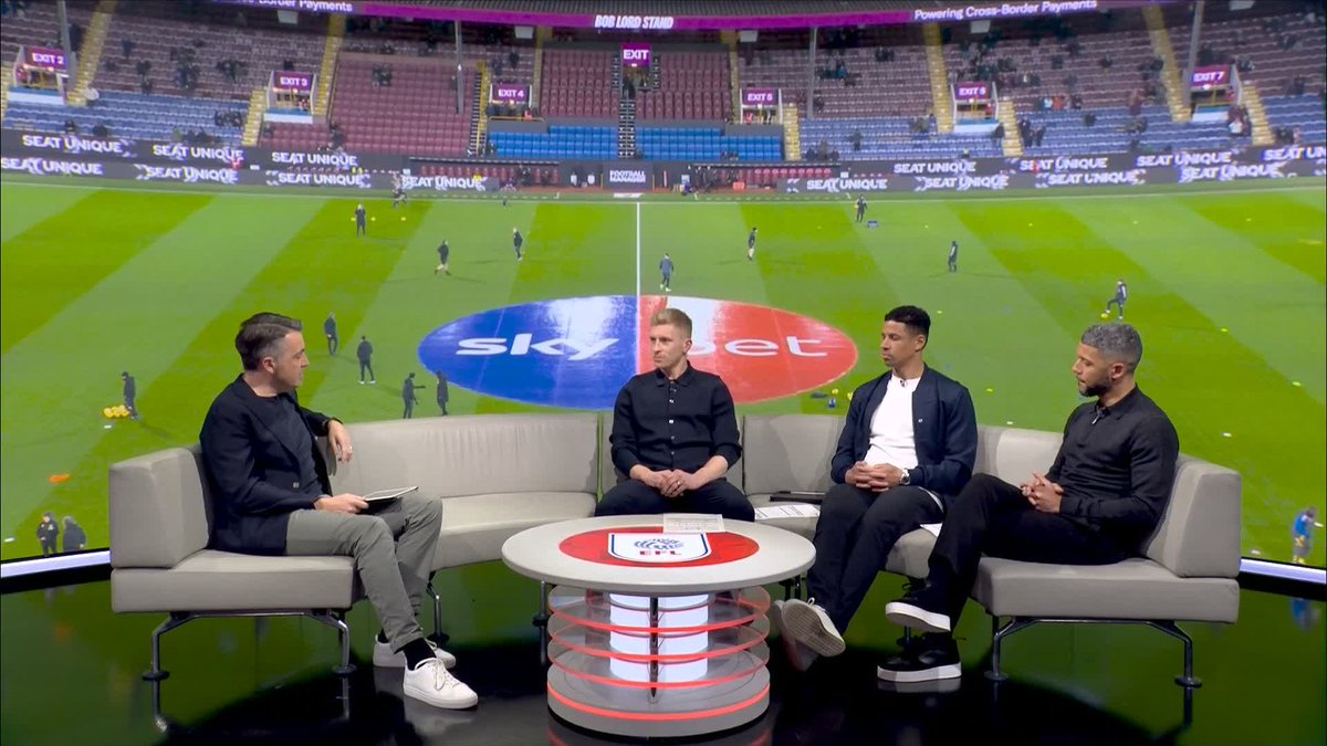 "They've both been there and done it before" How do Daniel Farke and Scott Parker match up against each other? 🤔
