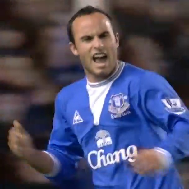 On this day in 2010, Landon Donovan scored his first Premier League goal for Everton! 🇺🇸🔵 He is one of four Americans to score for the Toffees (Joe-Max Moore, Brian McBride, Tim Howard)