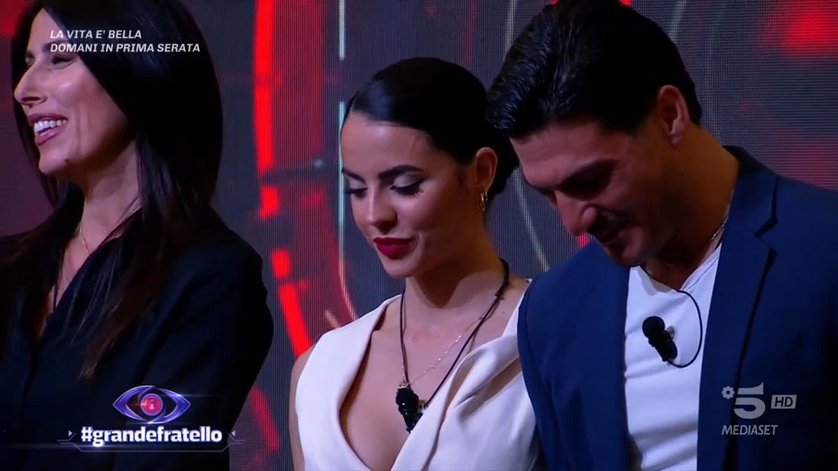 Il pubblico ha deciso che a salvarsi sono Lorenzo e Amanda! #GrandeFratello