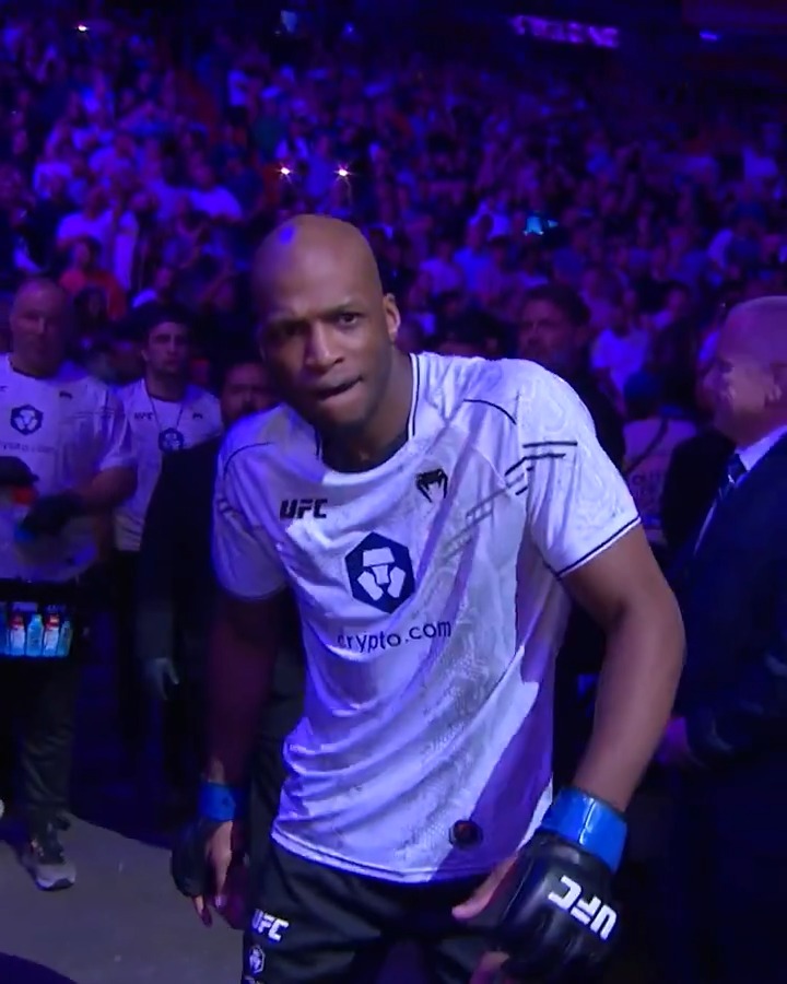 A true showman 🐍 Watch @MichaelPage247 this weekend in the #UFCSaudiArabia co-main event! [ موسم الرياض | Riyadh Season | #RiyadhSeason | SAT 12pmET ]