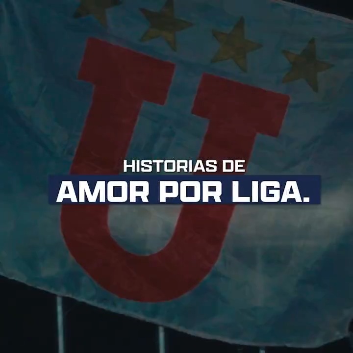Existen miles de familias con historias de amor por LDU Oficial 🤍 y en la #NocheBlanca2025 celebramos esa pasión que se hereda de generación en generación. ⚽