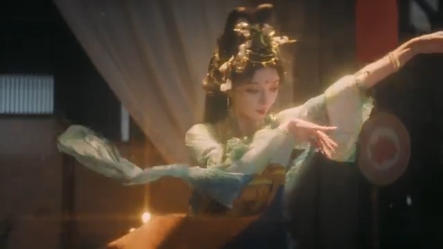 2025巳年春節バージョン 実写ミニ劇場を公開するの！ 唐三彩を通じて、 唐代の壮大な歴史と 華やかで威厳ある世界へ 一緒に舞い込もう！ 更に医師の限定UR衣装パック カウボーイと漁師の期間限定SSR衣装パックも 本日よりショップに登場なの！ 春を呼び込み、新しい年を迎えよう！ #IdentityV #第五人格