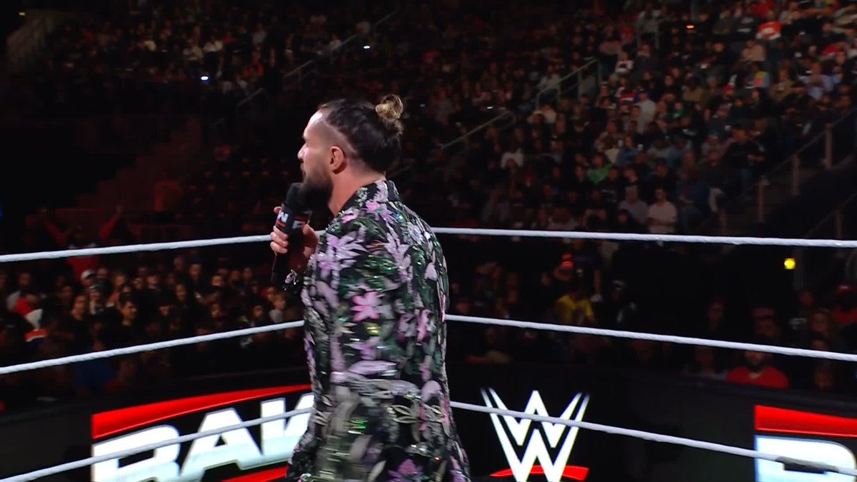 Will it be a REVOLUTIONARY #RoyalRumble this Saturday?!