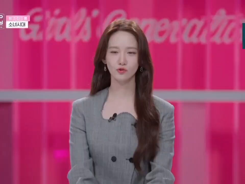 YoonA: “The song ‘Gee’ is a song you can’t leave out when it comes to SNSD. It was recorded to have consecutive 9 weeks of No.1 on music shows”