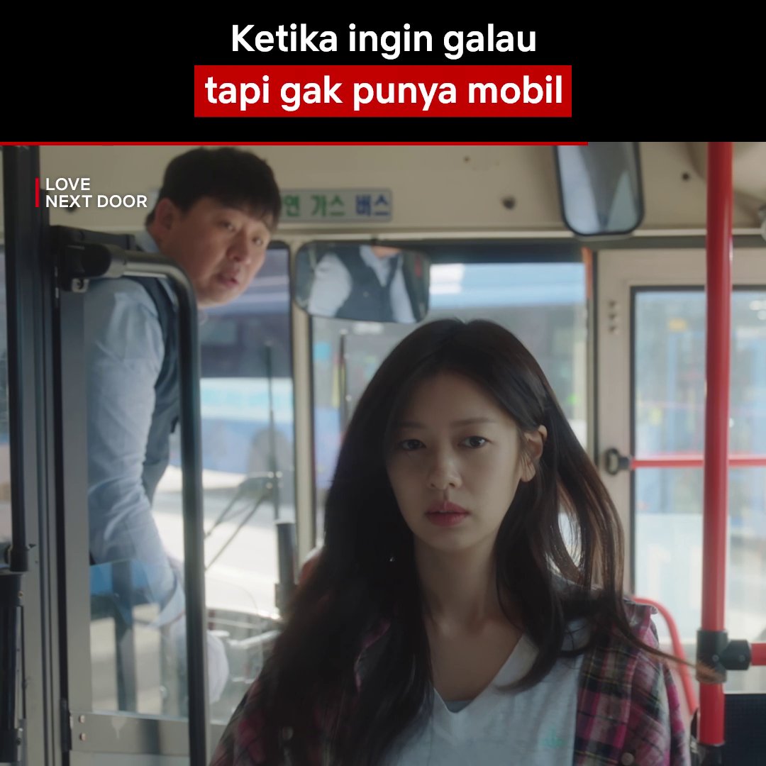 Mau galau sambil liatin jalan tapi nggak punya mobil bilek: